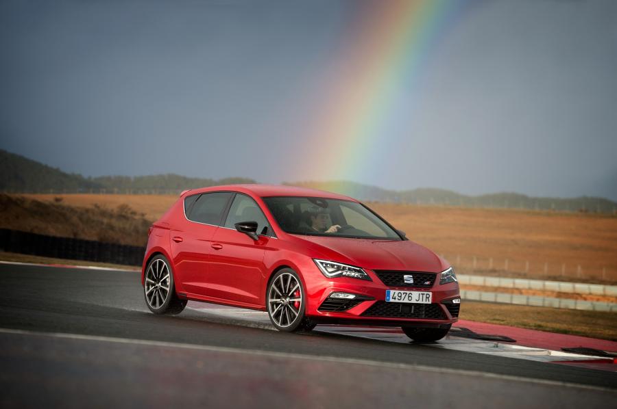  Seat Leon Cupra 300 2017 года  (WW) (фото 6 из 49)